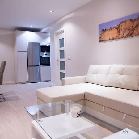 Bellavista Apartment *